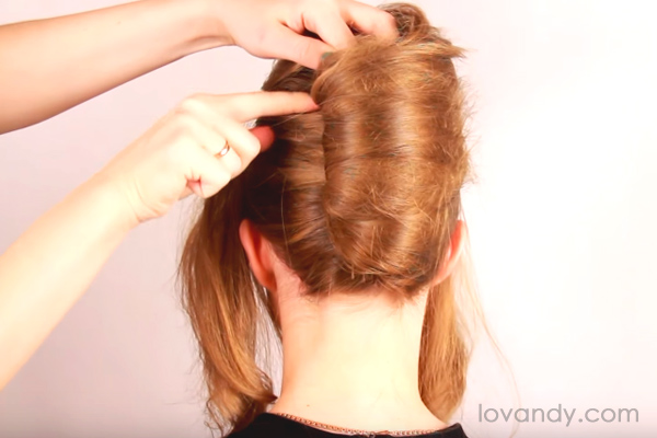 fixate the bun of french twist